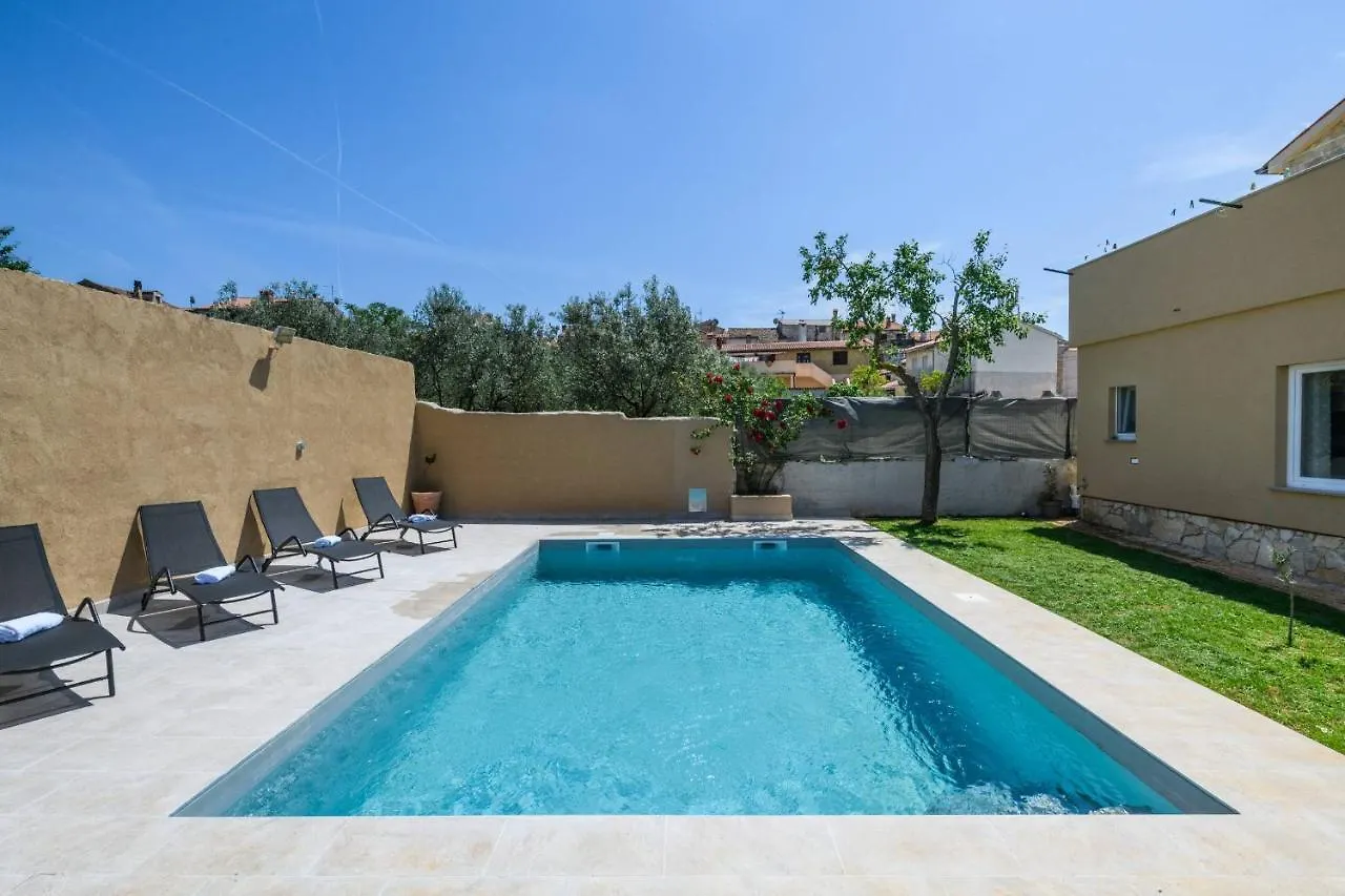 Holiday House Boky Vodnjan 0*,  Kroatien
