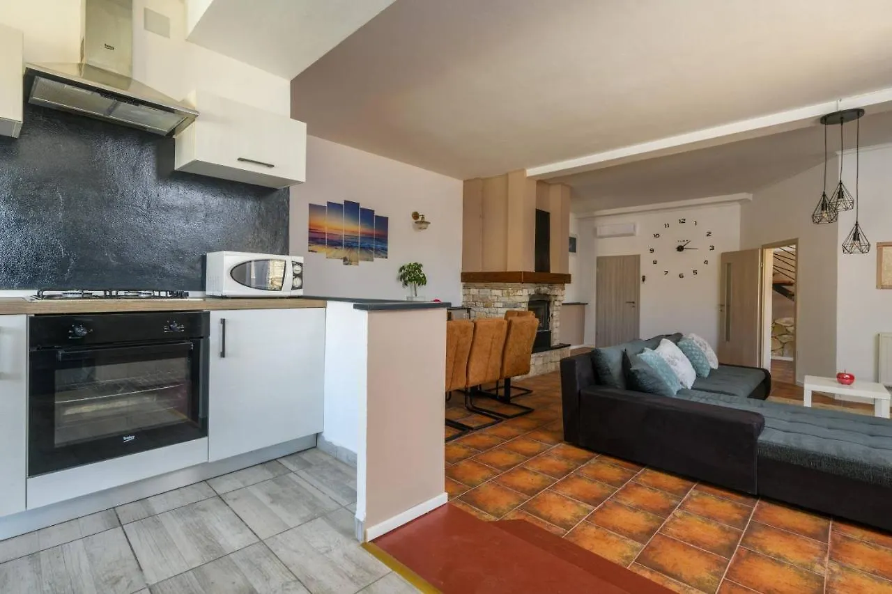 Holiday House Boky Vodnjan 0*,